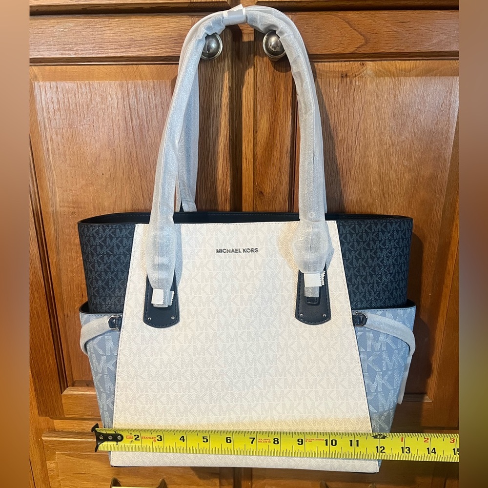 NWT Micheal Kors Purse